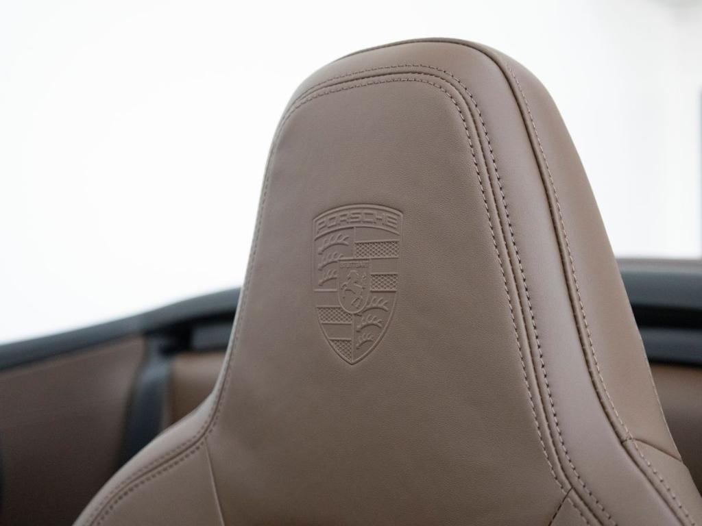 صورة مصغرة 30 لـ 2026 Porsche 911 CARRERA S