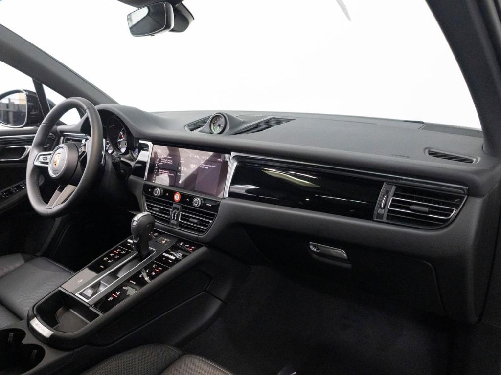 صورة مصغرة 29 لـ 2026 Porsche MACAN BASE