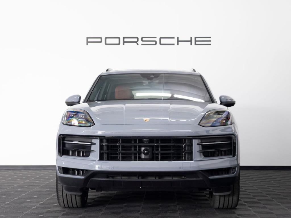 صورة 10 لـ 2026 Porsche CAYENNE S