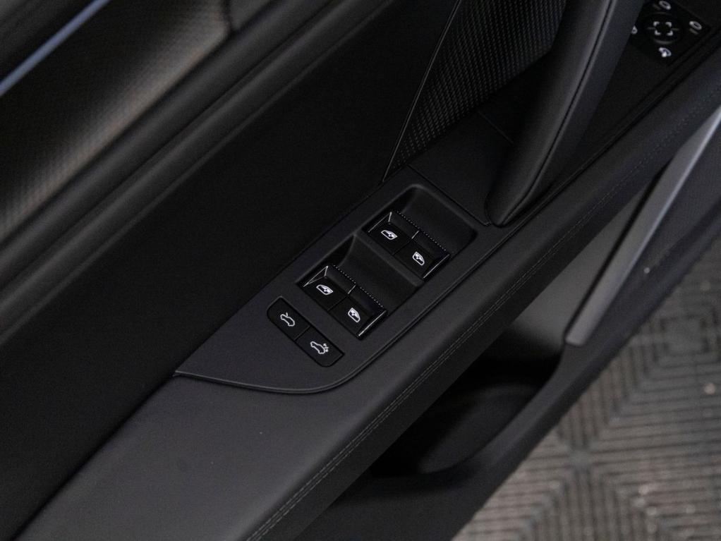 2026 Porsche CAYENNE TURBO COUPE AWD 缩略图 29