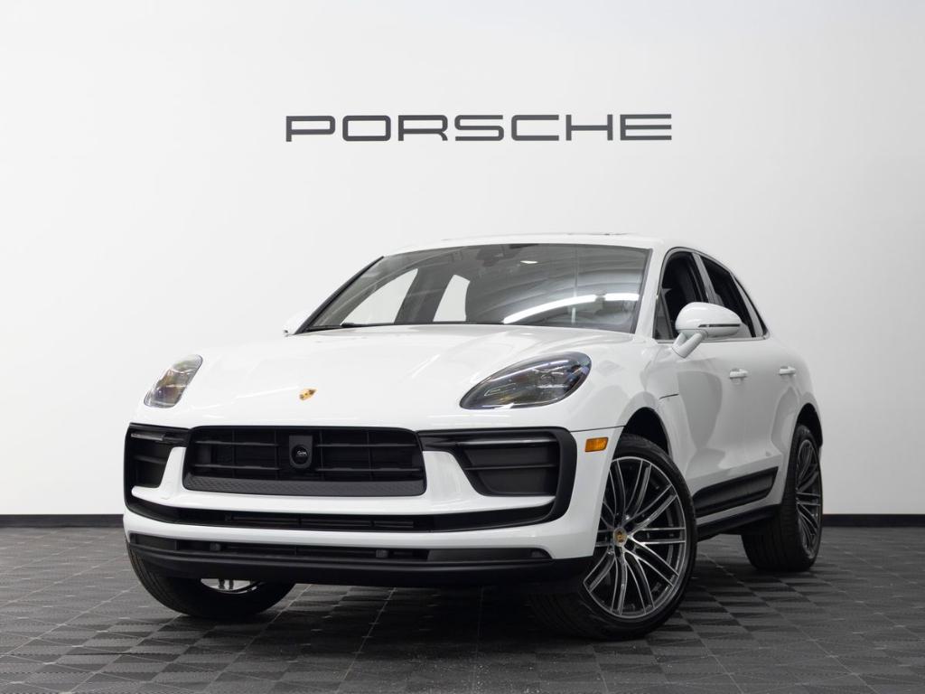 New 2026 Porsche Macan Base