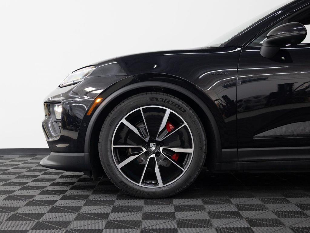 صورة 6 لـ 2026 Porsche MACAN 4