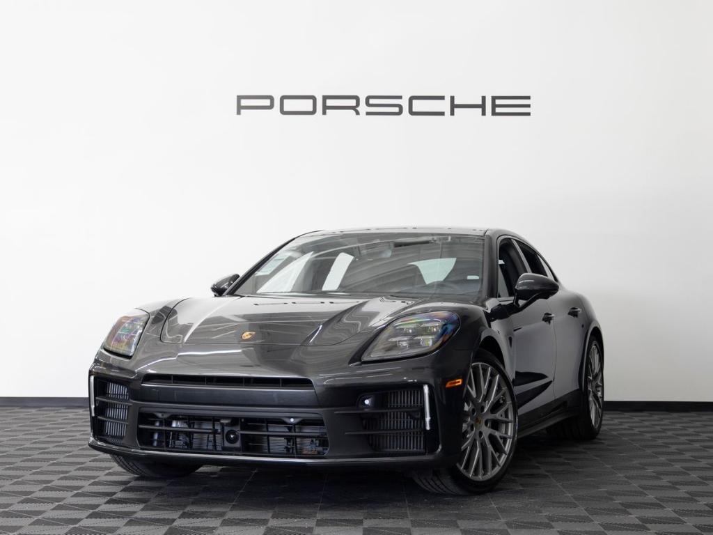 New 2025 Porsche Panamera 4