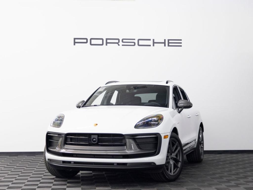 New 2026 Porsche Macan Base
