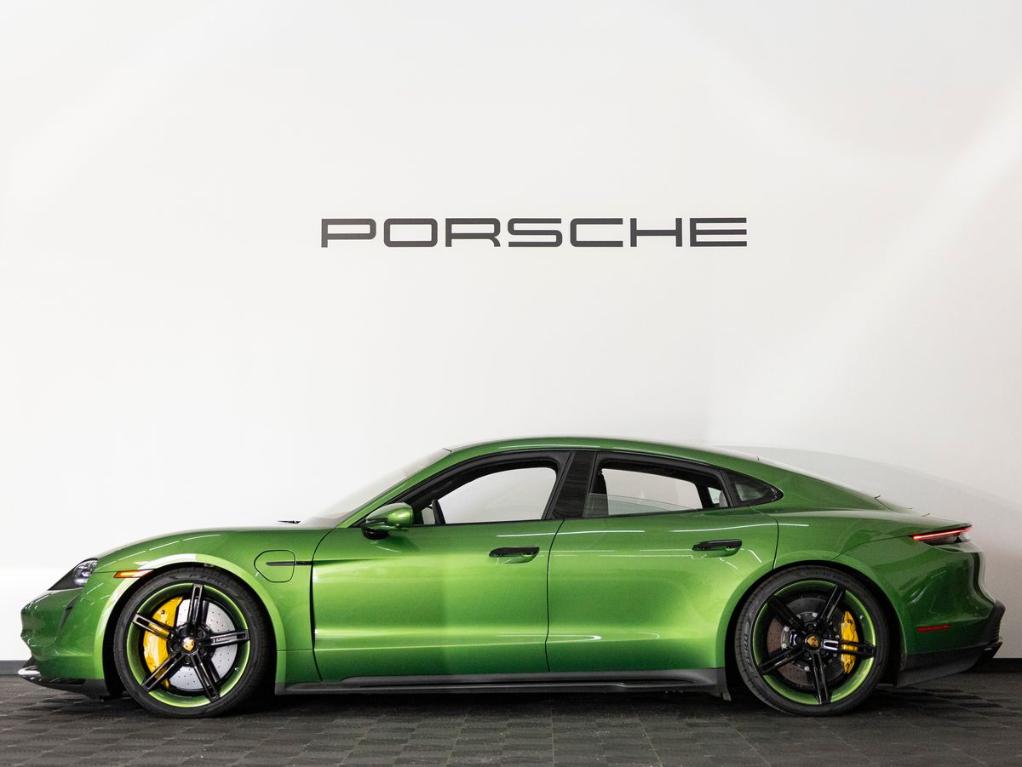 2022 Porsche TAYCAN TURBO S — фото 2