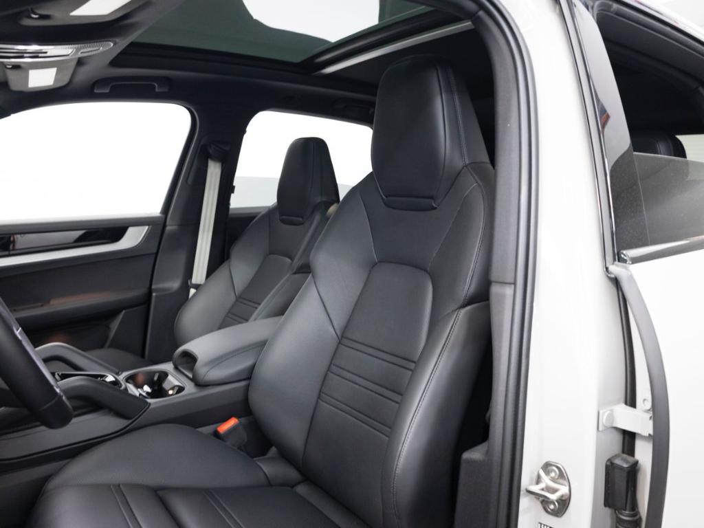 PORSCHE CAYENNE - 5