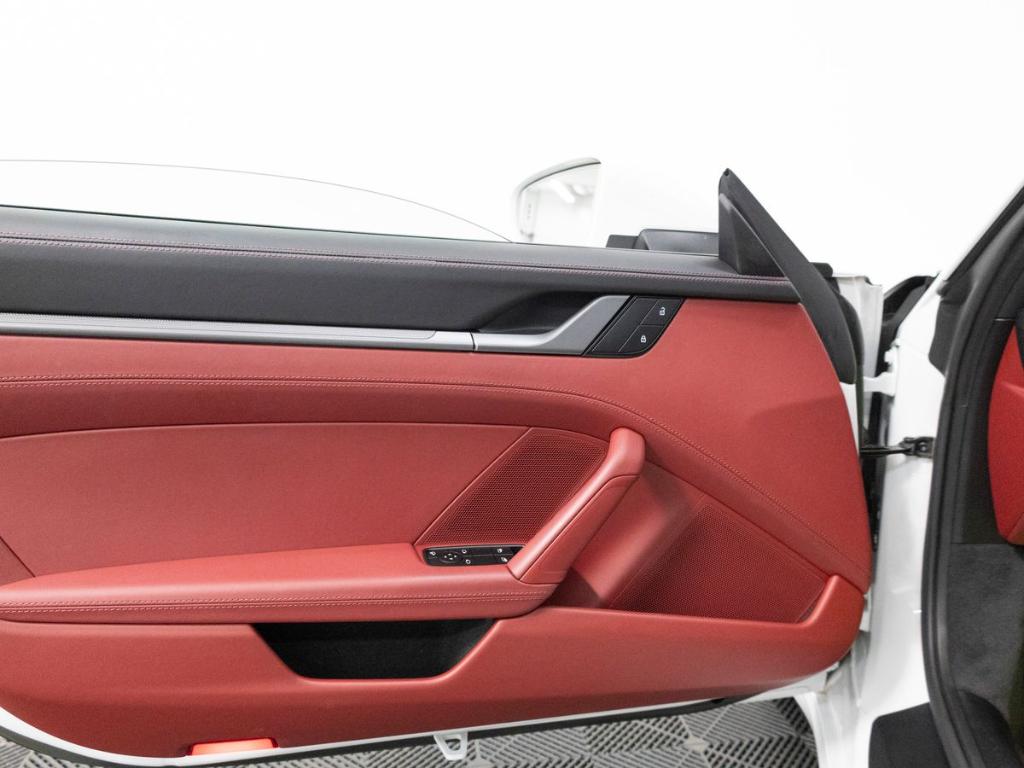 2023 Porsche 911 CARRERA — миниатюра 25