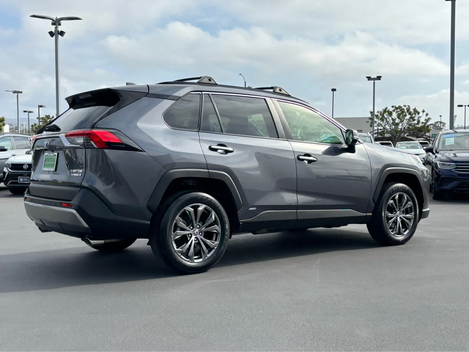 2024 Toyota RAV4 HYBRID LIMITED — фото 3