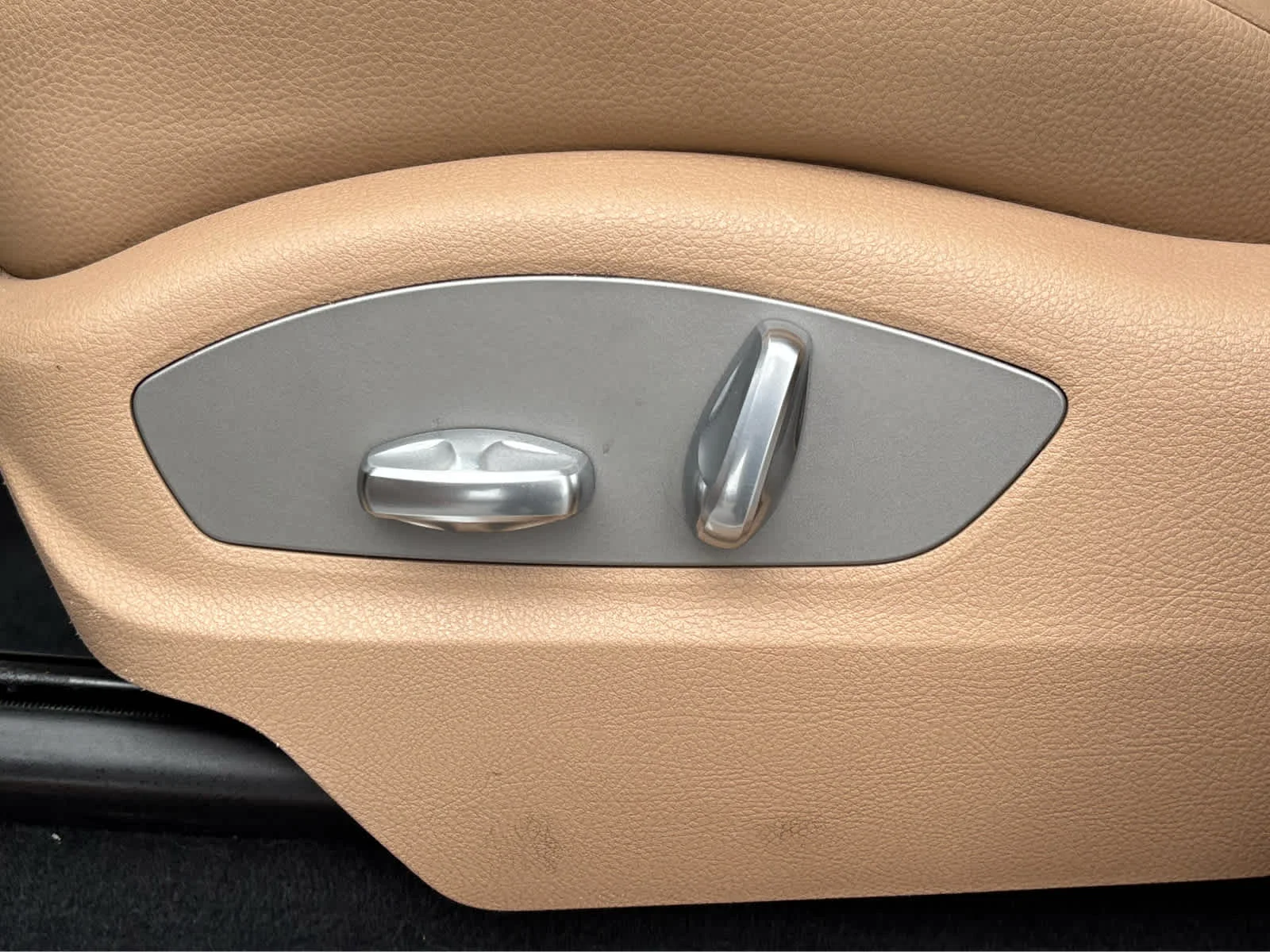 صورة مصغرة 13 لـ 2021 Porsche MACAN S