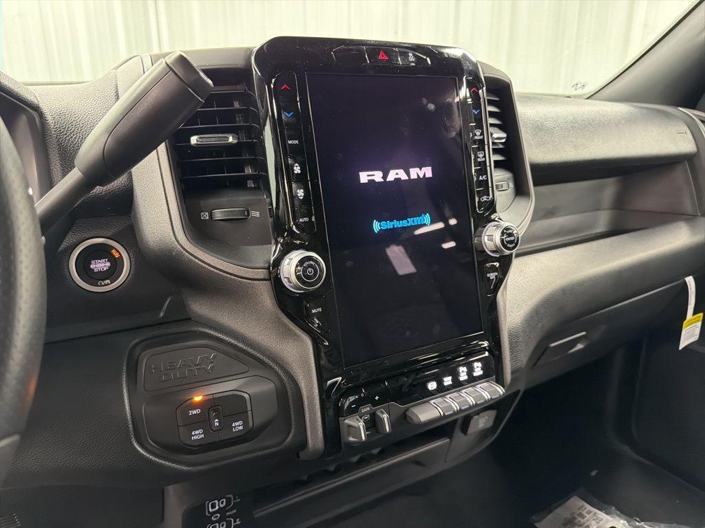 صورة مصغرة 18 لـ 2026 RAM 3500 TRADESMAN