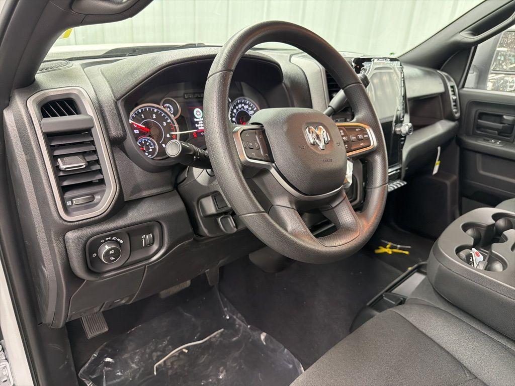 2026 RAM 3500 TRADESMAN — миниатюра 13