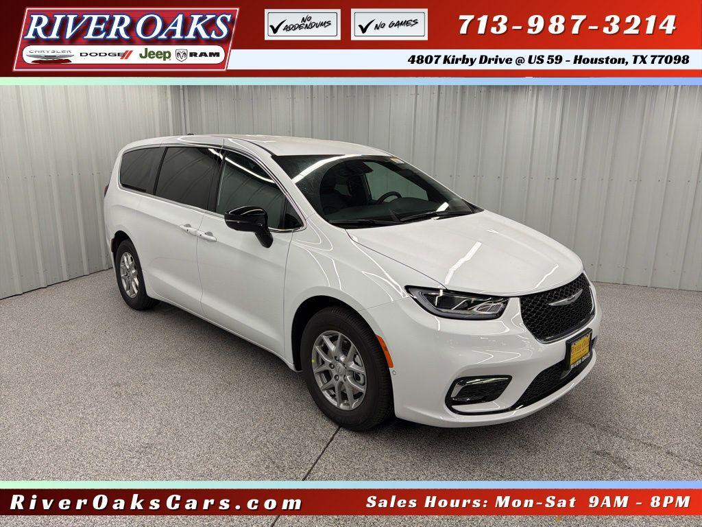 New 2026 Chrysler Pacifica Select