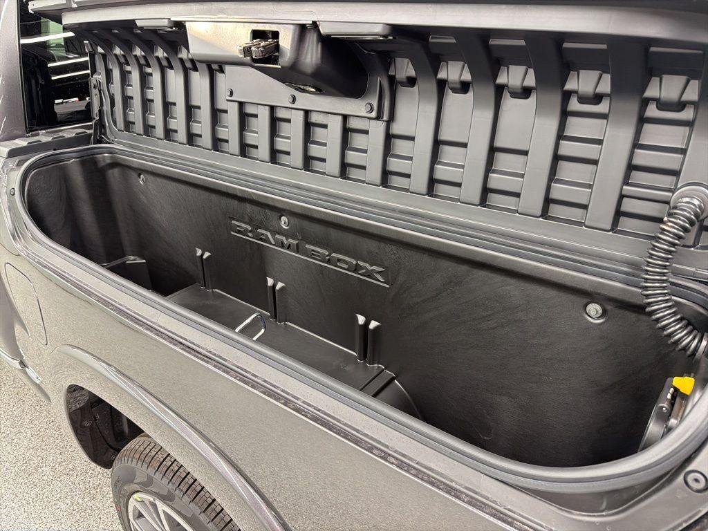 2026 RAM 1500 TUNGSTEN 照片 9