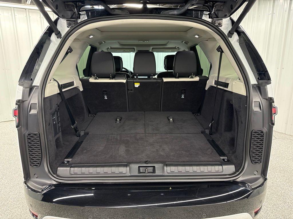 2025 LAND Rover DISCOVERY P300 DYNAMIC SE photo 8