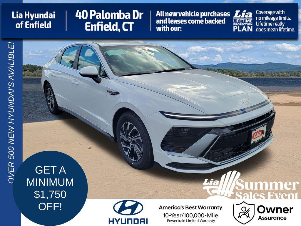 New 2026 Hyundai SONATA Hybrid Base