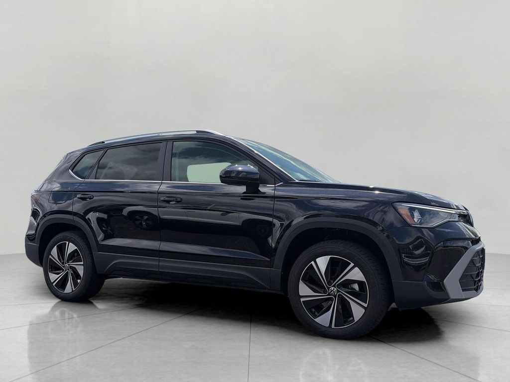 New 2026 Volkswagen Taos SE