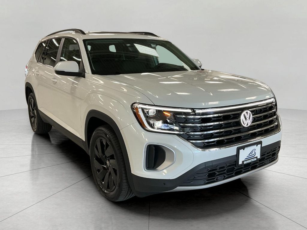 New 2026 Volkswagen Atlas 2.0T SE w/Technology 4MOTION