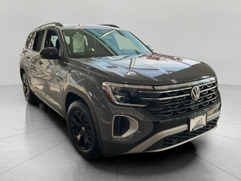 New 2026 Volkswagen Atlas Peak Edition