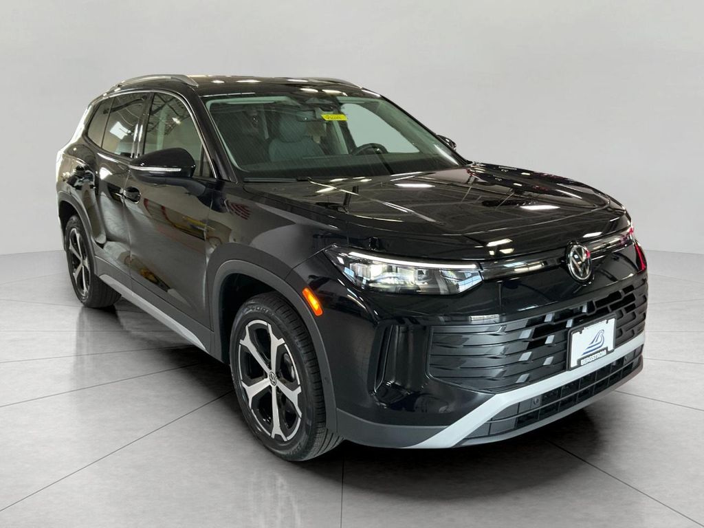 New 2026 Volkswagen Tiguan 2.0T SE 4MOTION