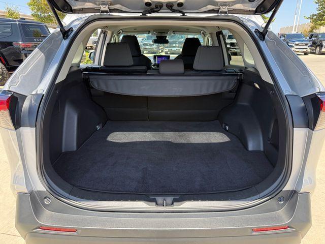 صورة مصغرة 32 لـ 2025 Toyota RAV4 XLE