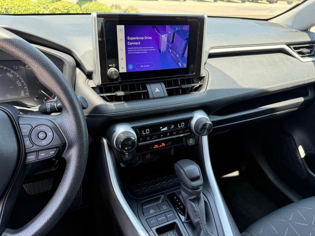 صورة مصغرة 22 لـ 2025 Toyota RAV4 XLE