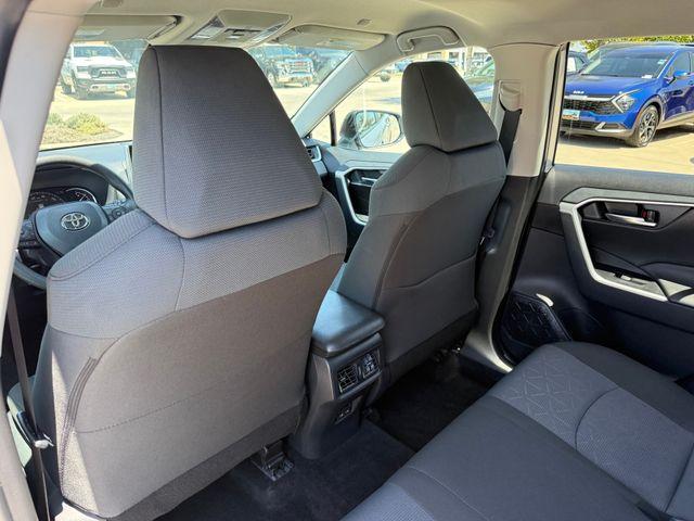 صورة مصغرة 26 لـ 2025 Toyota RAV4 XLE
