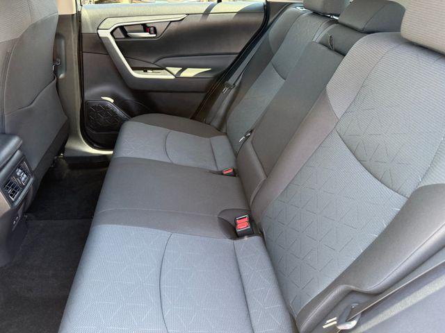 صورة مصغرة 31 لـ 2025 Toyota RAV4 XLE