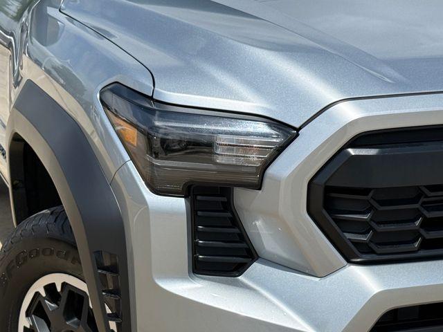 TOYOTA TACOMA - 3