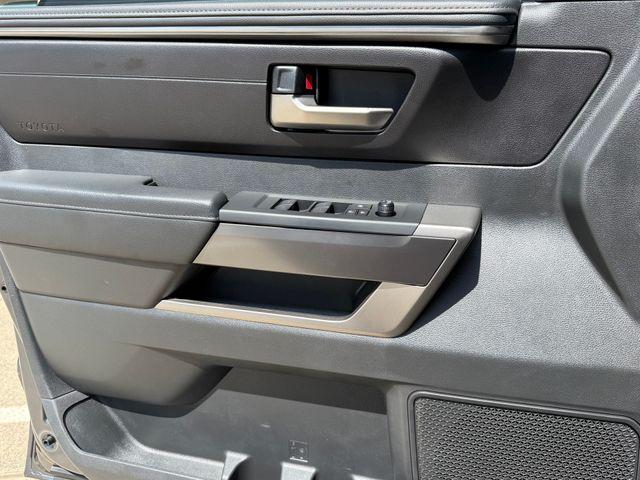 صورة 25 لـ 2025 Toyota TUNDRA SR5