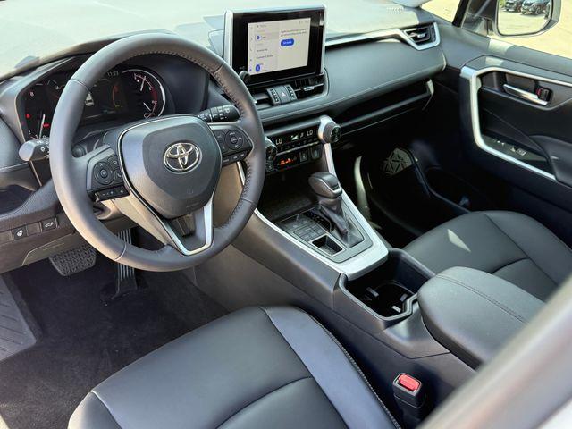 TOYOTA RAV4 - 9