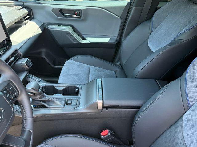 صورة 14 لـ 2026 Toyota RAV4 SPORT