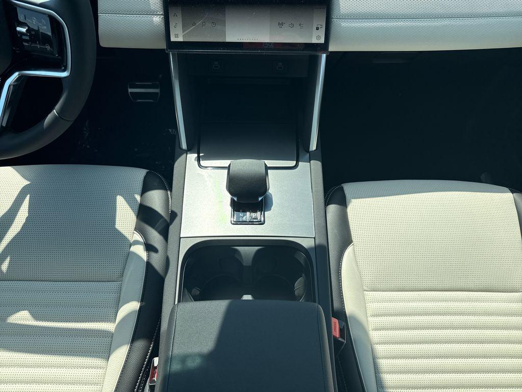 صورة 24 لـ 2026 LAND Rover DISCOVERY SPORT LANDMARK