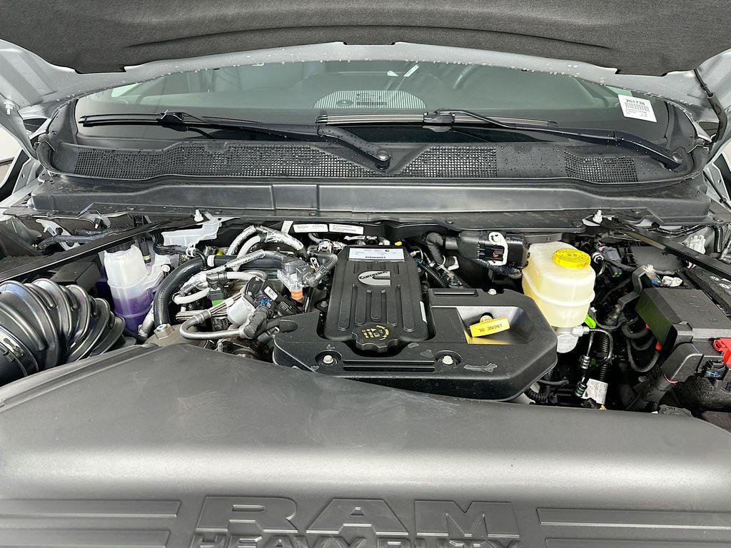 2026 RAM 3500 TRADESMAN CREW CAB 4X4 8' BOX — миниатюра 16