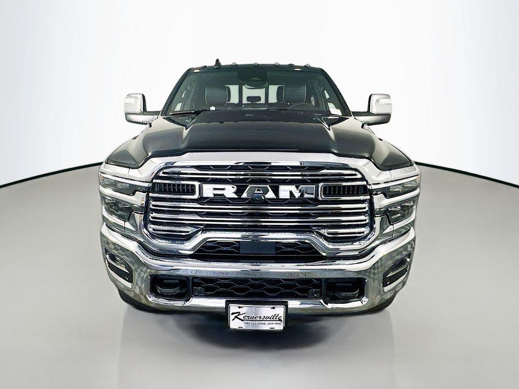2025 RAM 3500 LARAMIE CREW CAB 4X4 8' BOX photo 2