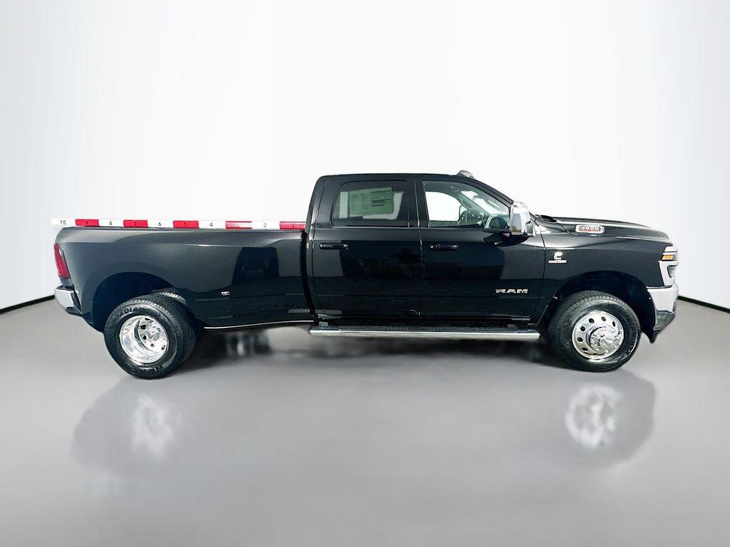 2025 RAM 3500 LARAMIE CREW CAB 4X4 8' BOX photo 8