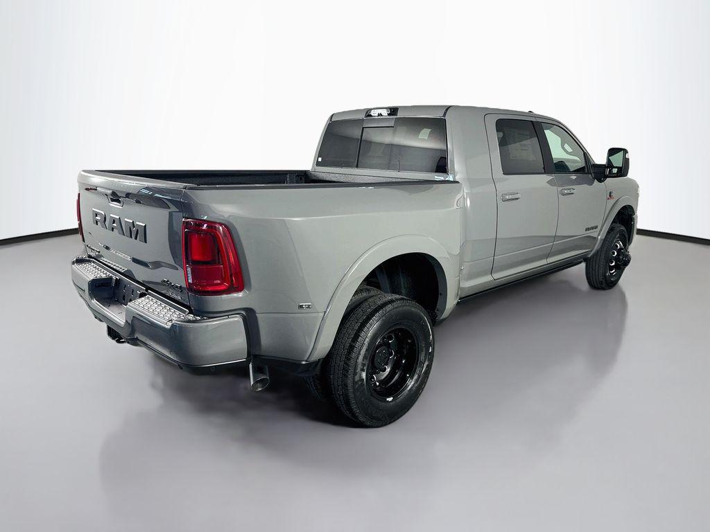 صورة مصغرة 7 لـ 2026 RAM 3500 LIMITED MEGA CAB 4X4 6'4' BOX