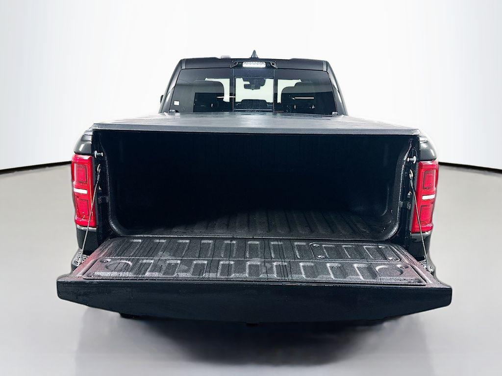 صورة مصغرة 16 لـ 2026 RAM 1500 LIMITED