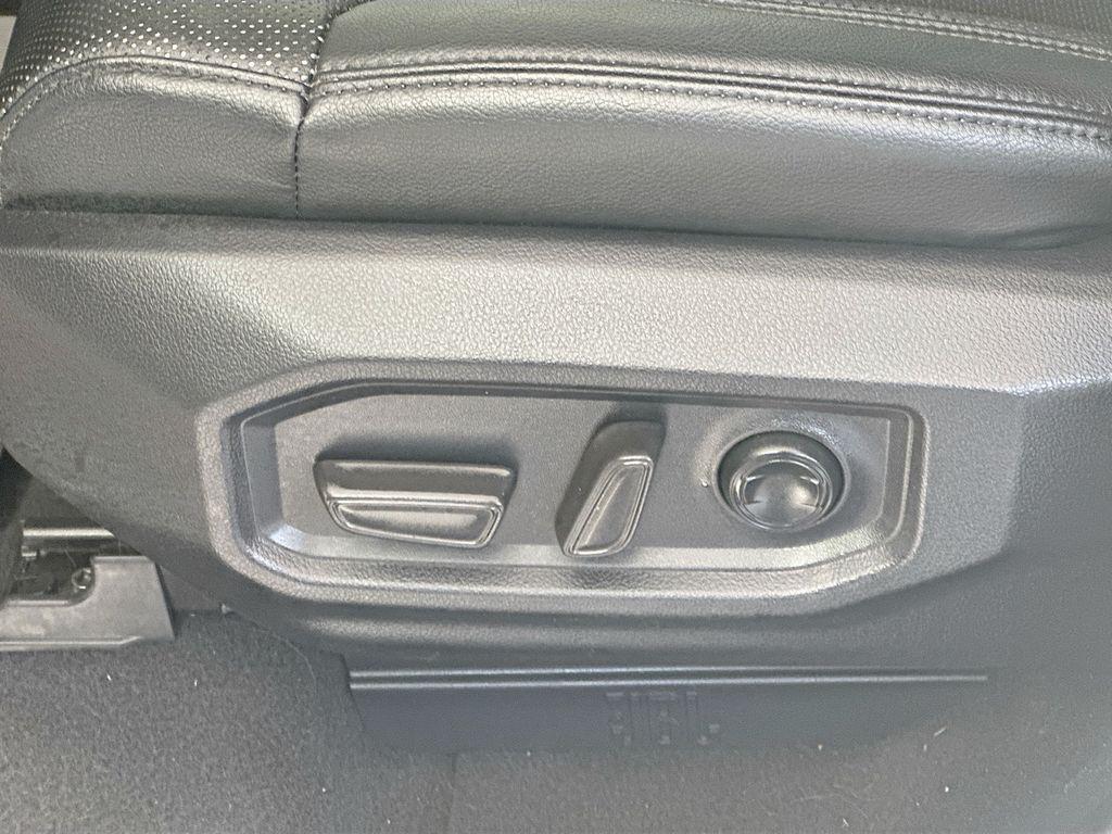 صورة مصغرة 22 لـ 2022 Toyota TUNDRA LIMITED