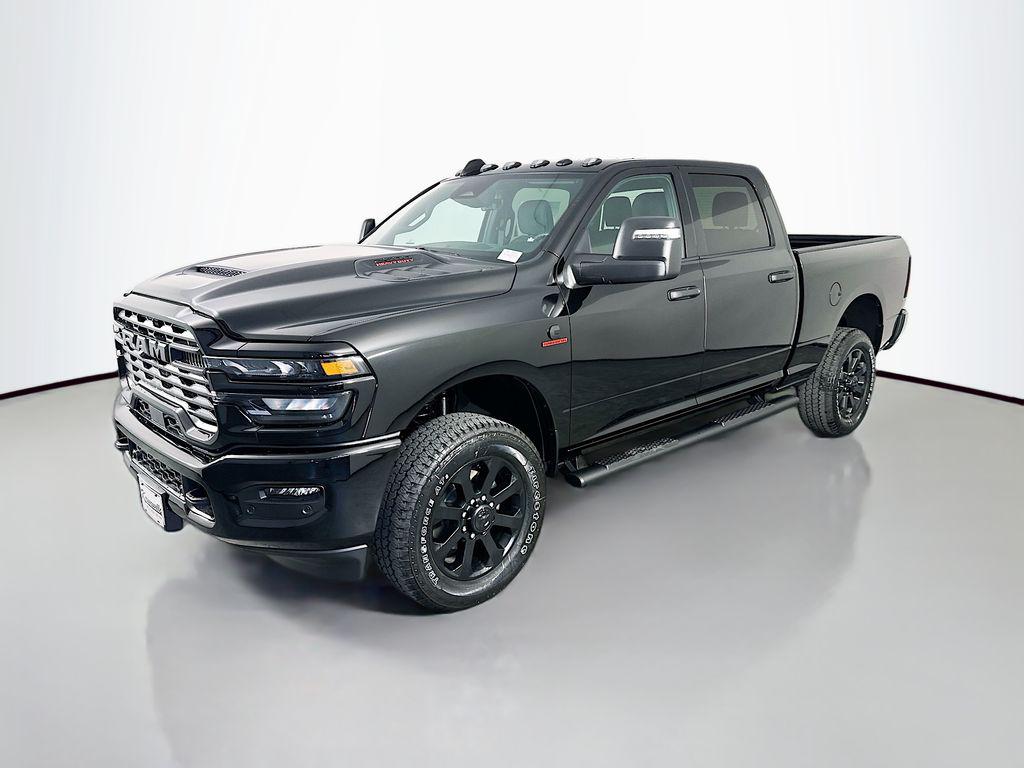 صورة 3 لـ 2026 RAM 2500 BLACK EXPRESS CREW CAB 4X4 6'4' BOX
