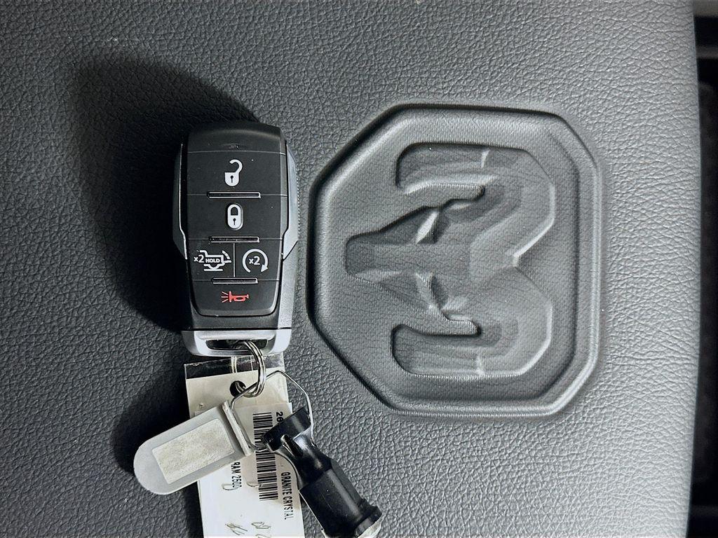 2026 RAM 2500 LARAMIE CREW CAB 4X4 6'4' BOX — миниатюра 20