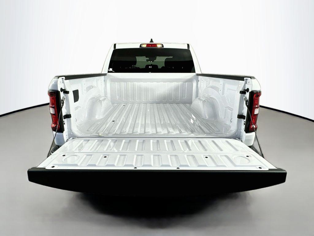 صورة مصغرة 15 لـ 2026 RAM 1500 TRADESMAN