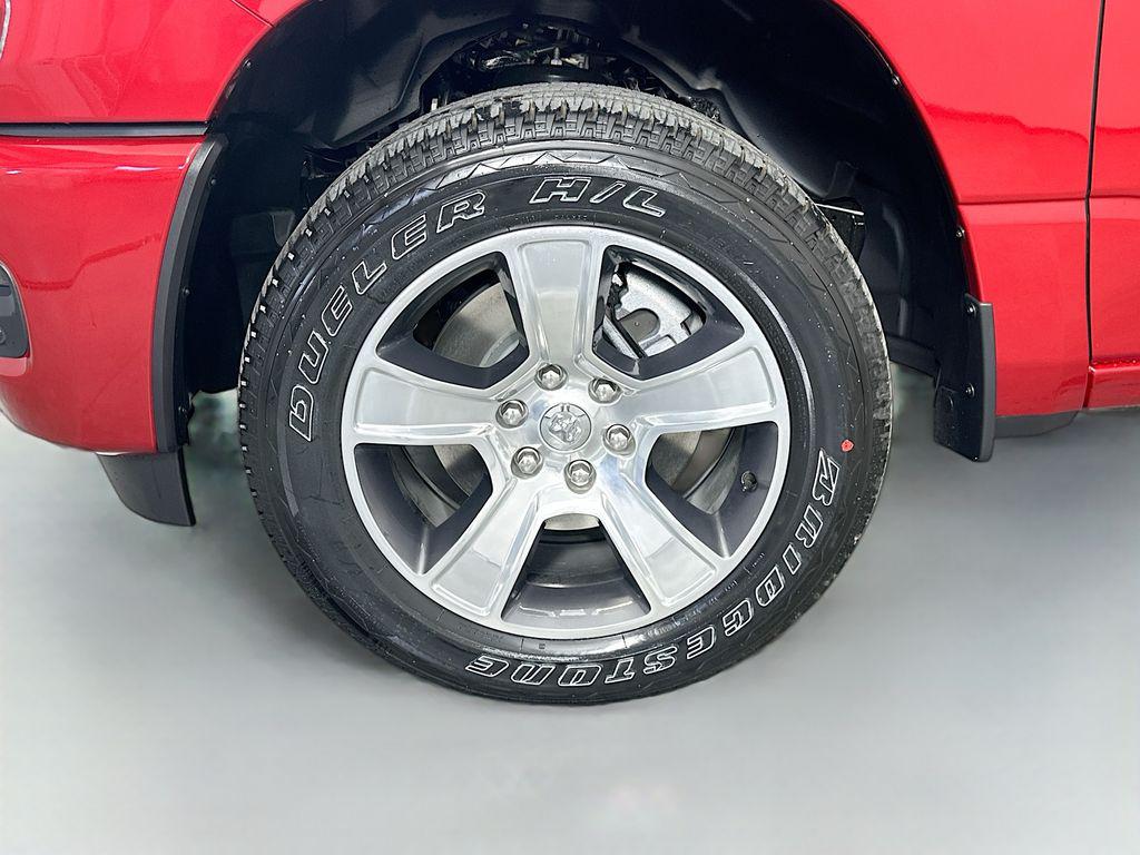 صورة مصغرة 16 لـ 2026 RAM 1500 EXPRESS