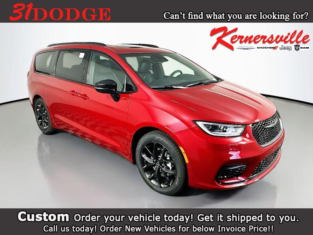 New 2026 Chrysler Pacifica Limited