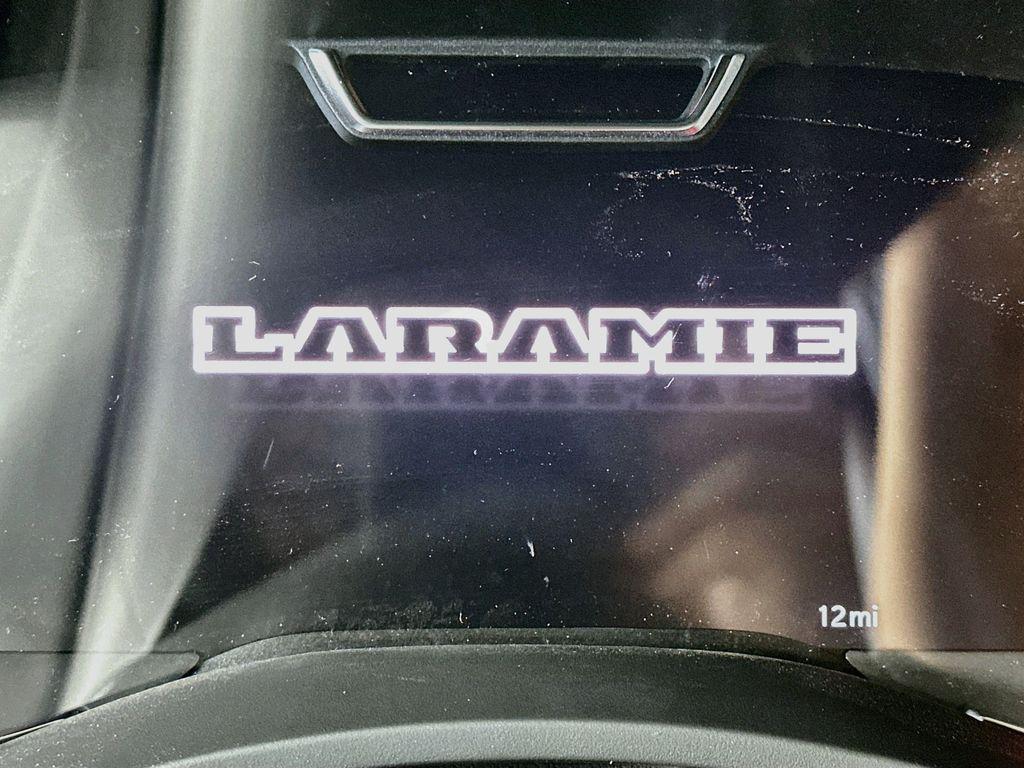 2026 RAM 3500 LARAMIE CREW CAB 4X4 6'4' BOX — миниатюра 11