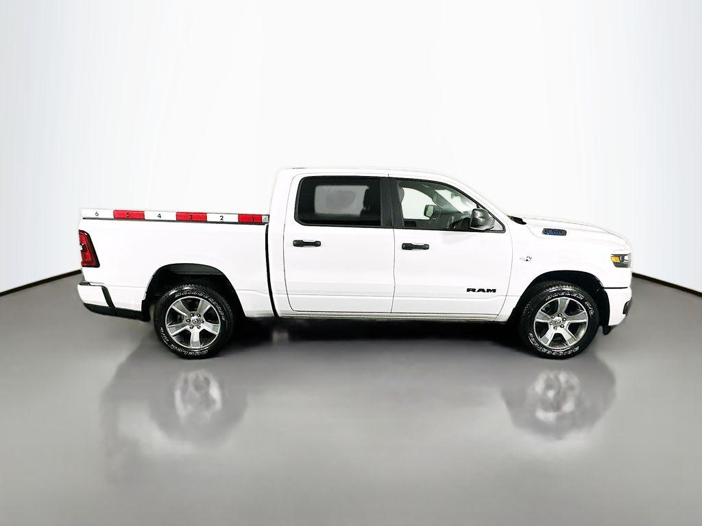 صورة 8 لـ 2026 RAM 1500 EXPRESS