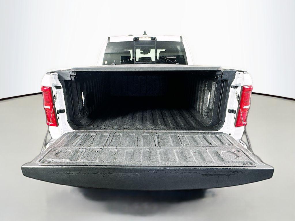 2026 RAM 1500 ST 缩略图 17
