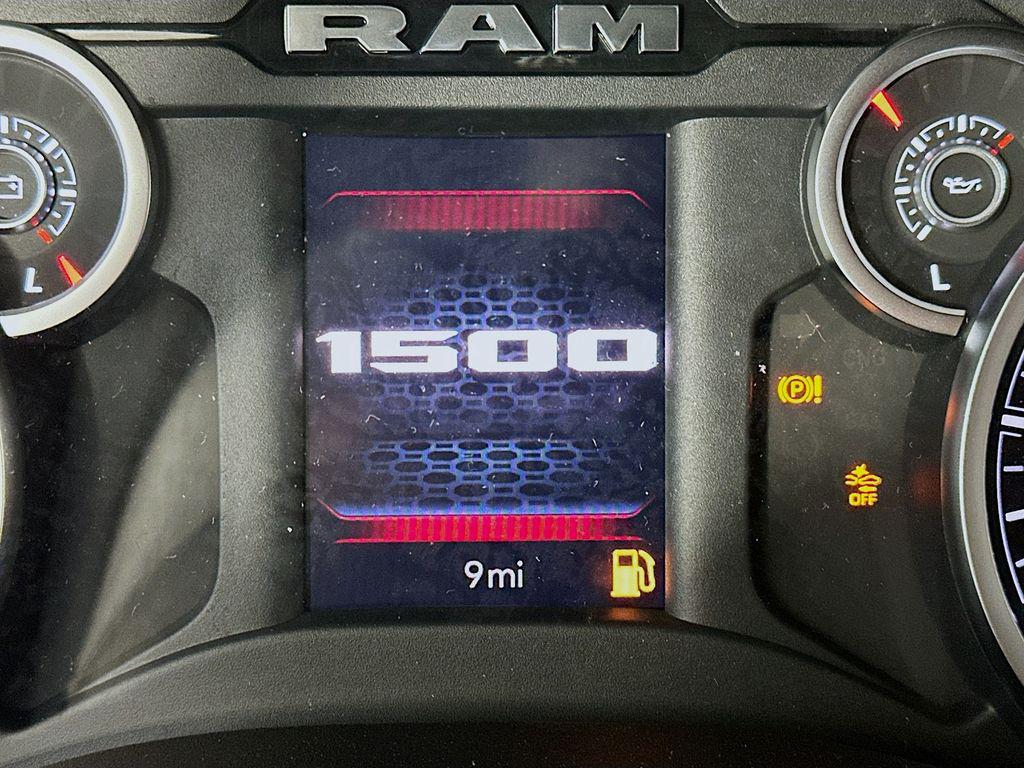 صورة 10 لـ 2026 RAM 1500 EXPRESS
