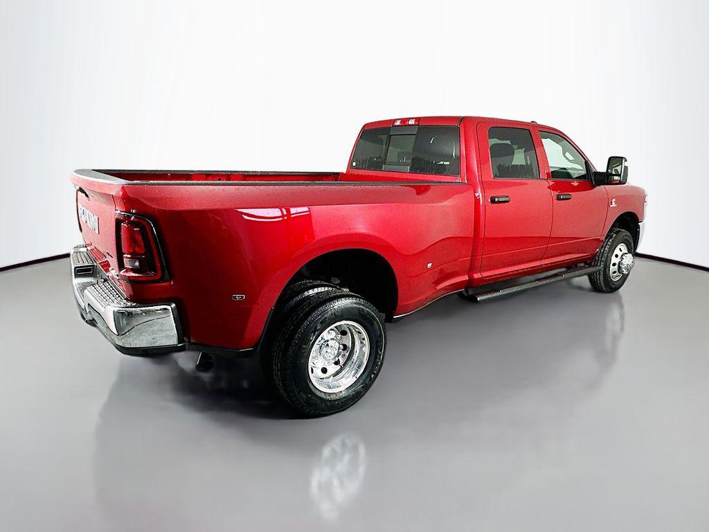 صورة 7 لـ 2026 RAM 3500 TRADESMAN CREW CAB 4X4 8' BOX