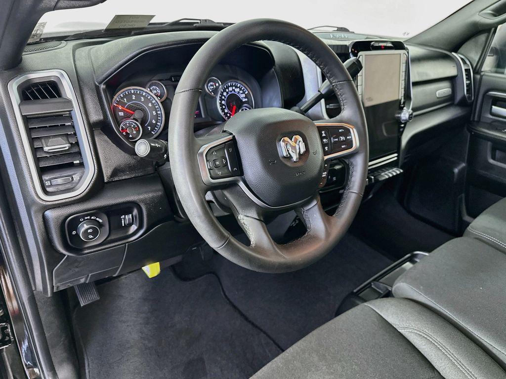 صورة مصغرة 29 لـ 2026 RAM 2500 BIG HORN CREW CAB 4X4 6'4' BOX