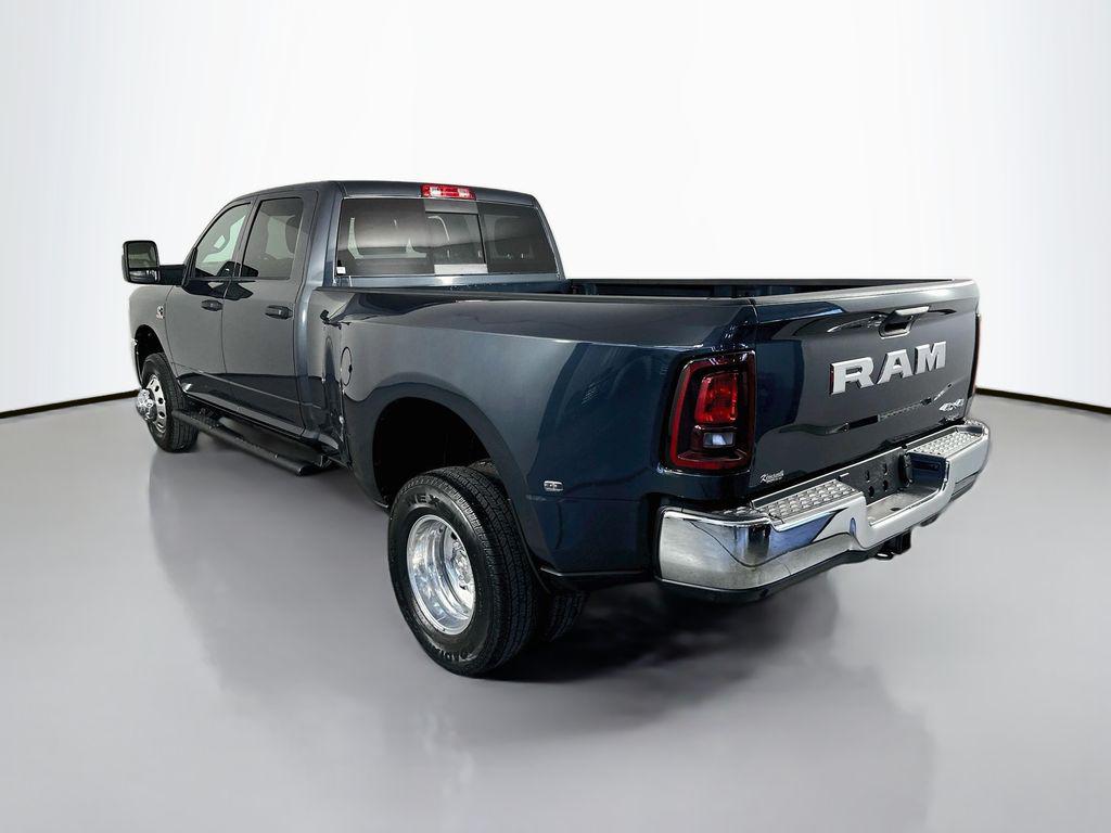 2026 RAM 3500 TRADESMAN CREW CAB 4X4 8' BOX — фото 5